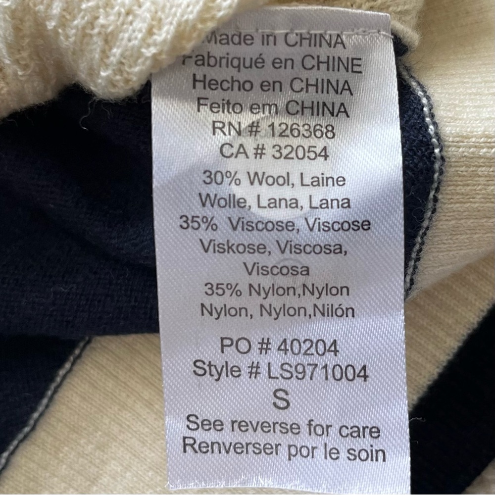 LEFT OF CENTER ANTHROPOLOGIE NWT CARDIGAN SIZE SMALL ACADEMIA PREPPY STYLISH - Picture 5 of 7